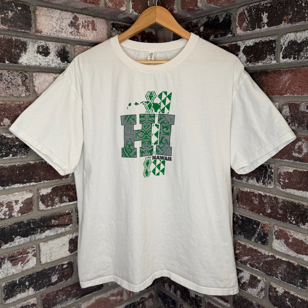 HI Hawaii Green Tiki Tribal Hawaiian Islands Graphic Tshirt